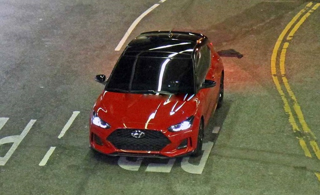 Yeni Hyundai Veloster Kameralara Yakalandı