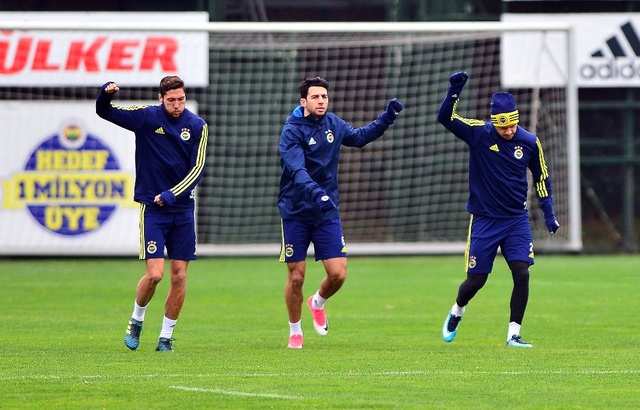 <a class='keyword-sd' href='/fenerbahce/' title='Fenerbahçe'>Fenerbahçe</a>'de İsmail Köybaşı Antrenmanı Yarıda Bıraktı