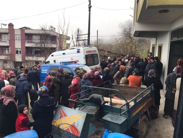 Eve Giren Hırsızlar, Seslere Uyanan Gelin ve Kaynanasını Öldürdü