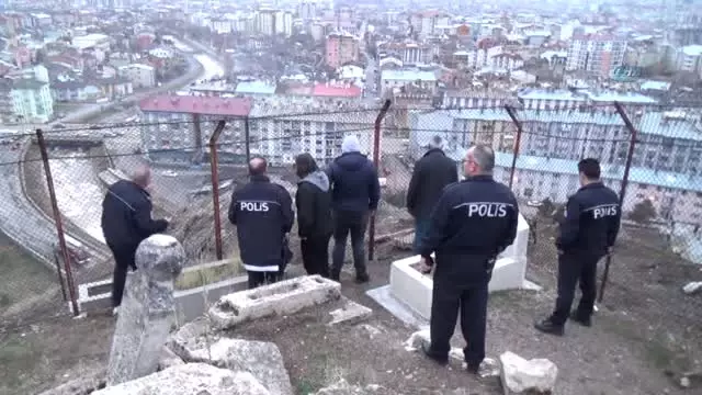 Çocuklarını Göremeyince İntihara Kalkışan Vatandaşı, Polis İkna Etti