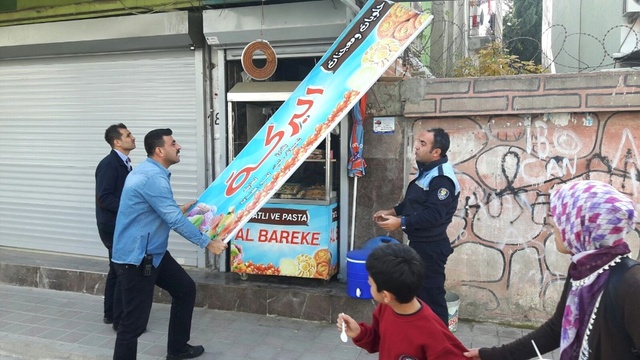 Arapça Tabelalar Bir Bir Sökülüyor