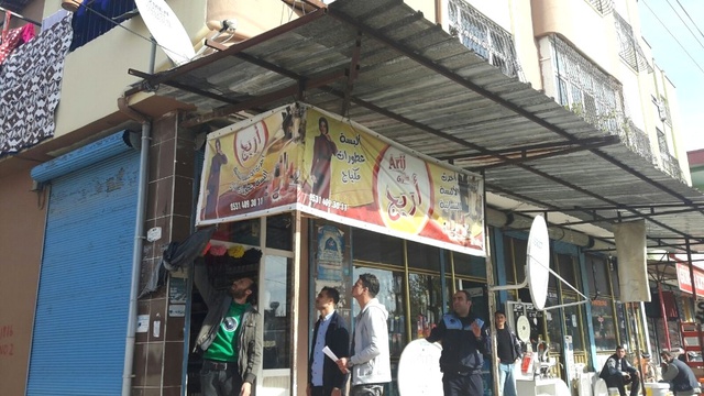 Arapça Tabelalar Bir Bir Sökülüyor