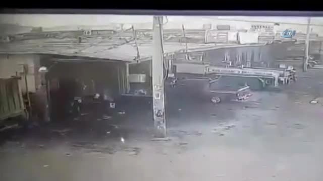 Tinerle Ateş Yakmak İstedi, Alev Topuna Döndü