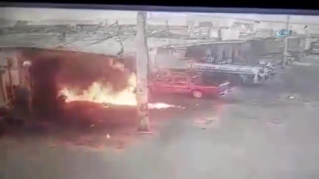 Tinerle Ateş Yakmak İstedi, Alev Topuna Döndü