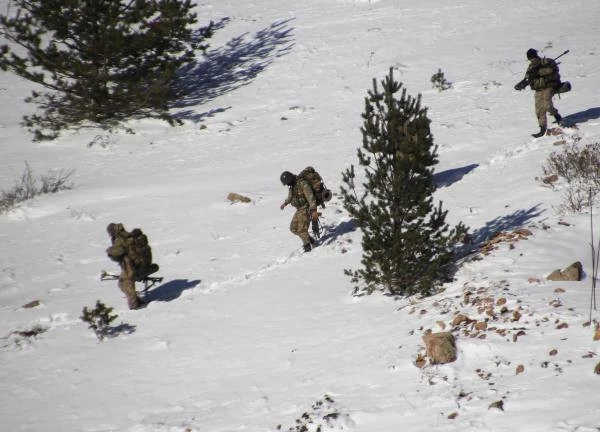 Vatandaş Yayla Evlerini Boşalttı, Teröristler Artık Erzak Çalamayacak