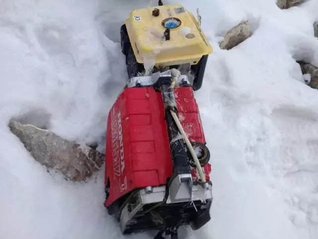 Tunceli'de Teröristlere Ait 8 Sığınak İmha Edildi