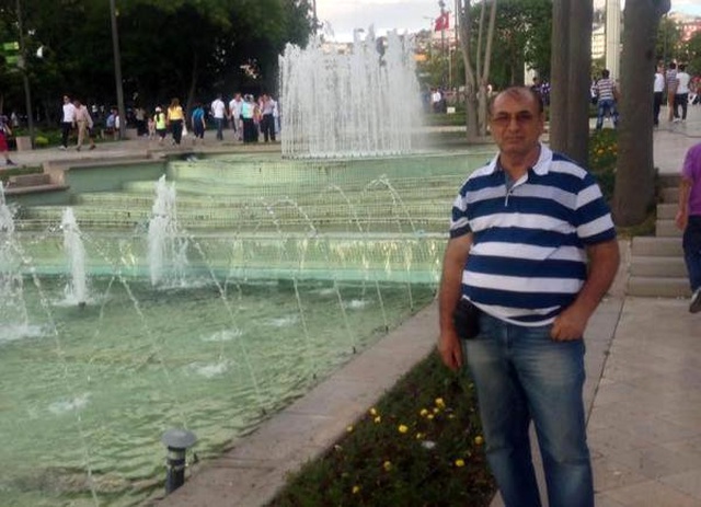 Evindeki Hırsızları Fark Eden Ev Sahibi, Bıçaklanarak Öldürüldü