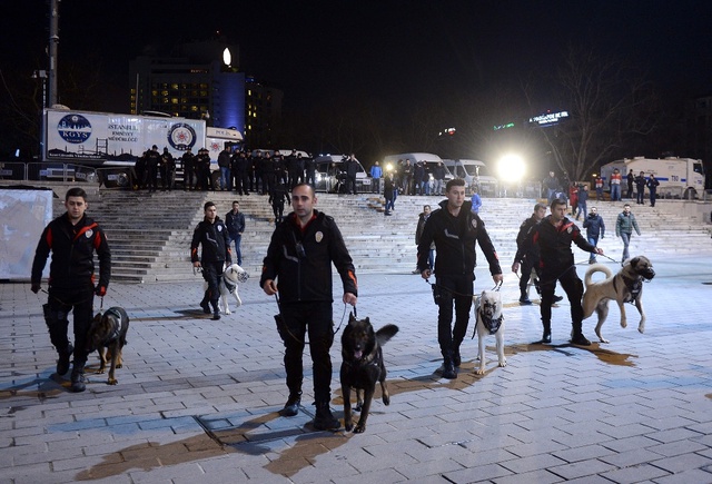 Emniyet Tarihinde Bir İlk! Sivas’tan Getirilen Kangallar, Taksim'de Kuş Uçurtmadı