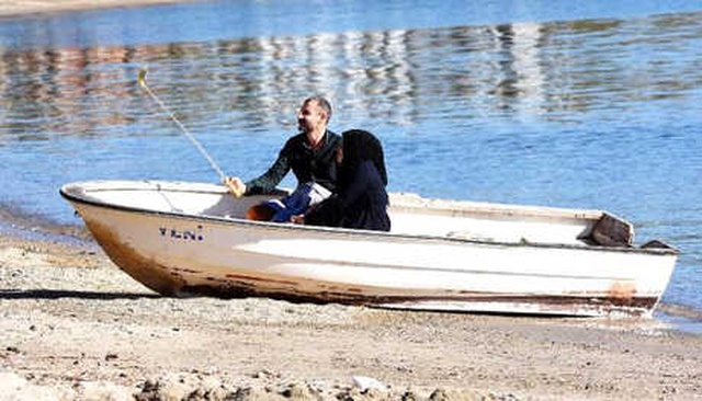 Bodrum 2018'i Güneşle Karşıladı, Bikinisini Kapan Sahile Koştu