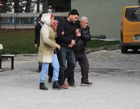 Öğrenci Evinde Erkek Arkadaşı Tarafından Öldürülen Genç Kızın Babası Sözleriyle Yürek Dağladı