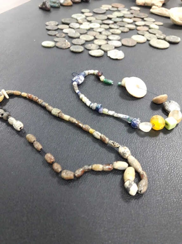 Suriyeliler, Paha Biçilemeyen Tarihi Eserlerini Satamadan Yakalandı