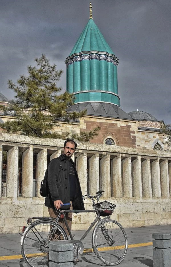 Mevlana'nın İzinde İran'dan Konya'ya Geldi, Bisikletli Yolculuğunun Kitabını Yazdı