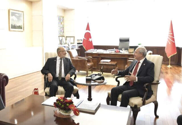 SP Lİderi Karamollaoğlu, Kılıçdaroğlu ile CHP Genel Merkezinde Görüşüyor