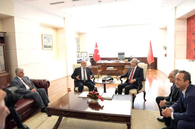 SP Lİderi Karamollaoğlu, Kılıçdaroğlu ile CHP Genel Merkezinde Görüşüyor