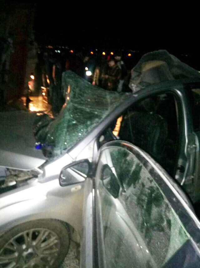 Şanlıurfa'da Otomobil Traktöre Çarpı, Aynı Aile'den 2 Kişi Öldü, 3 Kişi Yaralandı