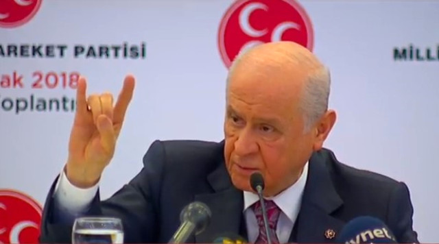 Bahçeli'den Karıştıranlar İçin Bozkurt İşareti Tanımı