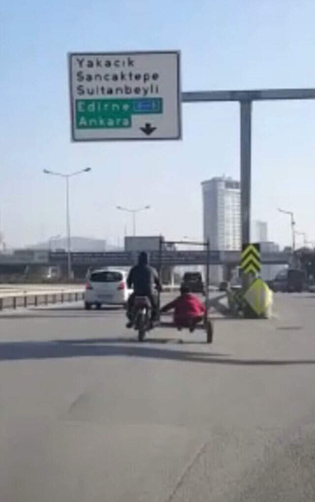 İstanbul Trafiğinde Kameralara Yansıyan Görüntüler Pes Dedirtti