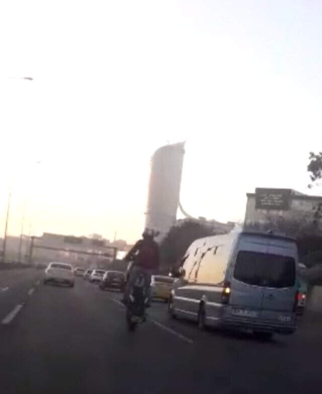 İstanbul Trafiğinde Kameralara Yansıyan Görüntüler Pes Dedirtti