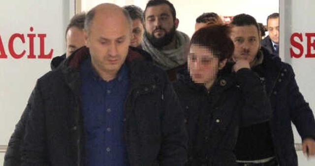 Alkol Alan Sivaslı Gençlerin Kanlı Gecesi! Genç Kız İki Arkadaşını Bıçaklayıp Kaçtı