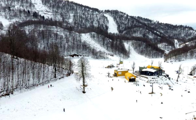 Kayak Merkezleri Boş Kaldı, Pistler Kapatıldı