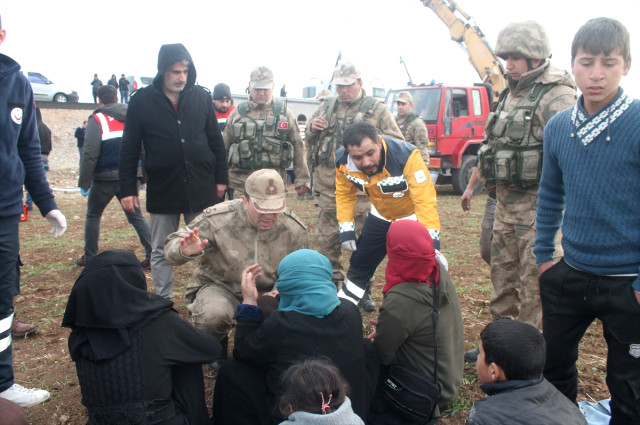 Silopi'de Feci Kaza! Irak'a Yolcu Taşıyan Otobüs Devrildi: 3'ü Çocuk 9 Ölü, 28 Yaralı