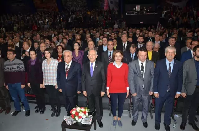 CHP İstanbul İl Başkanlığı Kongresinde Sloganlı Protesto! Kaftancıoğlu'nun Tweetlerine Tepki Gösterdiler