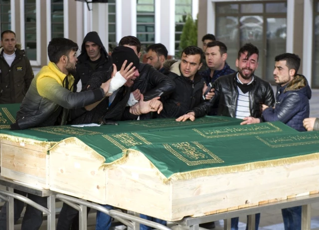 Şırnak'ta Hayatını Kaybeden 9 Iraklı Türkmen, Gözyaşları İçinde Ebediyete Uğurlandı