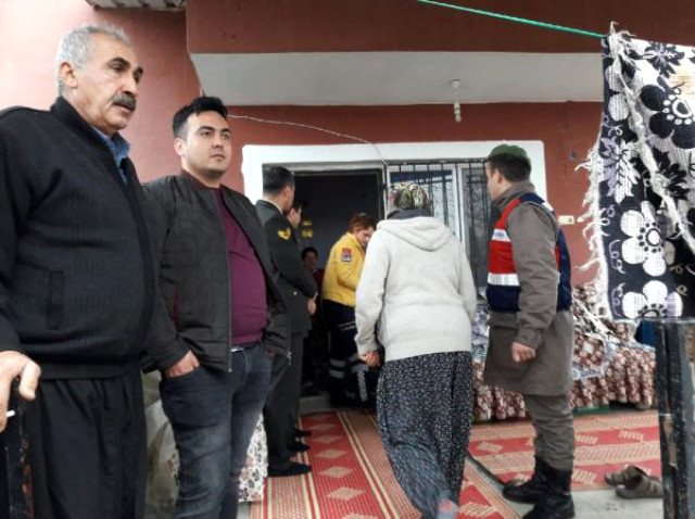 Adana'ya Şehit Ateşi Düştü! Acı Haberi Alan Baba Fenalaştı, Anne ise Fotoğrafına Sarılıp Ağıt Yaktı