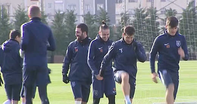Arda Turan Yeni Takımıyla İlk İdmanına Çıktı