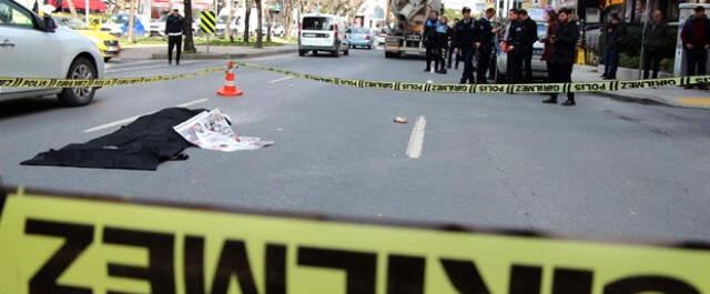 Ölüm Saçıyorlar! Etiler'de Beton Mikserinin Ezdiği Yaşlı Kadın, Hayatını Kaybetti