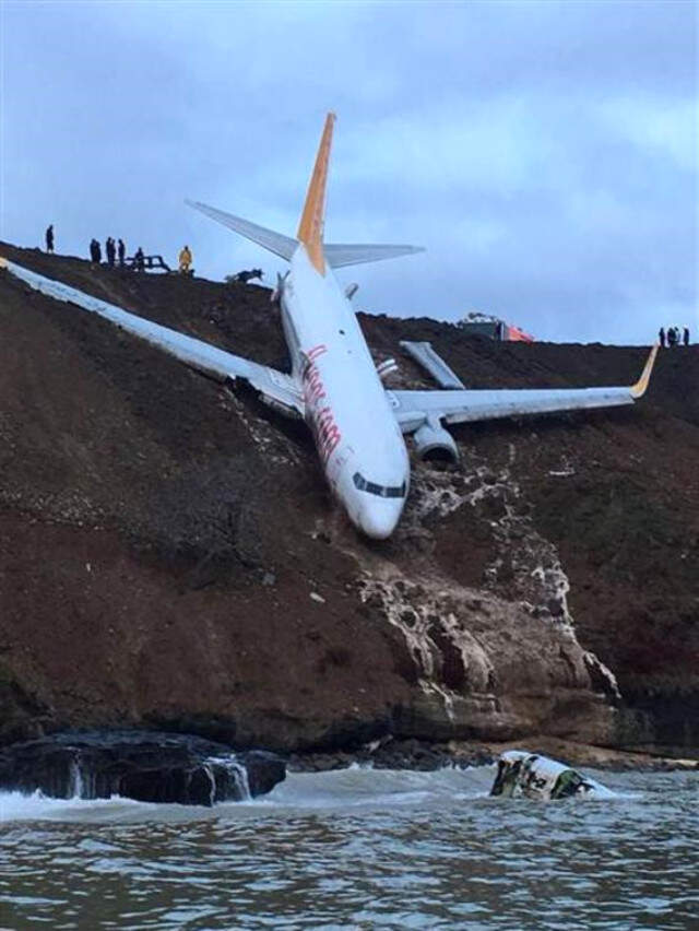 Trabzon'da Pistten Çıkan Uçağın Pilotu: Uçak Bir Anda Hızlandı, Deniz Yönünde Aşağı Düştü