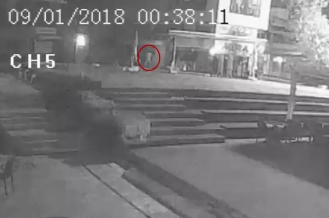 Tuvaletini Yapmak İçin Gittiği İş Hanını İzmaritle Yaktı