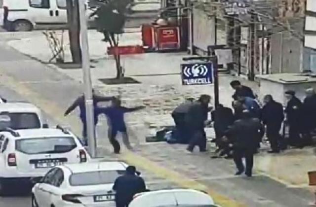 Sokak Ortasındaki Silahlı Kavga MOBESE'lere Yansıdı