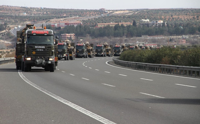 Afrin İçin Eller Tetikte! Komandoların Sınırdaki Tatbikatı Böyle Görüntülendi