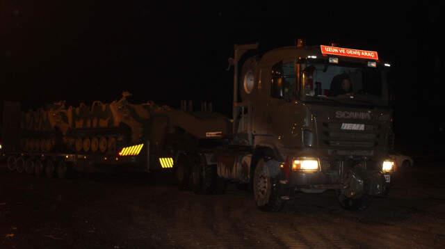 Hatay'a Gece Yarısı Asker Sevk Edildi