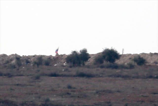 Sınır Hattından Afrin İzlenimleri! TSK'nın Tanklarını Gören YPG'li Teröristler, Bez Parçalarını Sakladı