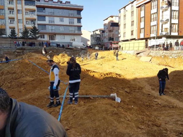 Sultangazi'de İnşaat Alanında Toprak Kayması: Bir Kişi Hayatını Kaybetti