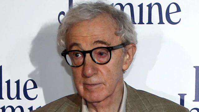 Woody Allen'ı Tacizle Suçlayan Evlatlık Kızı İlk Kez TV'ye Çıktı: Yüz Üstü Uzanmamı Söyleyip Taciz Etti