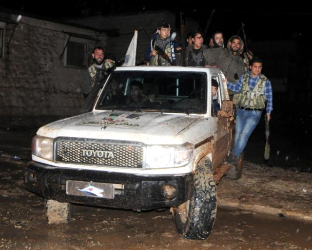 Azez'de PYD ve DEAŞ Saldırılarına Karşı Önlemler En Üst Seviyede, ÖSO Takviyesi Yapıldı