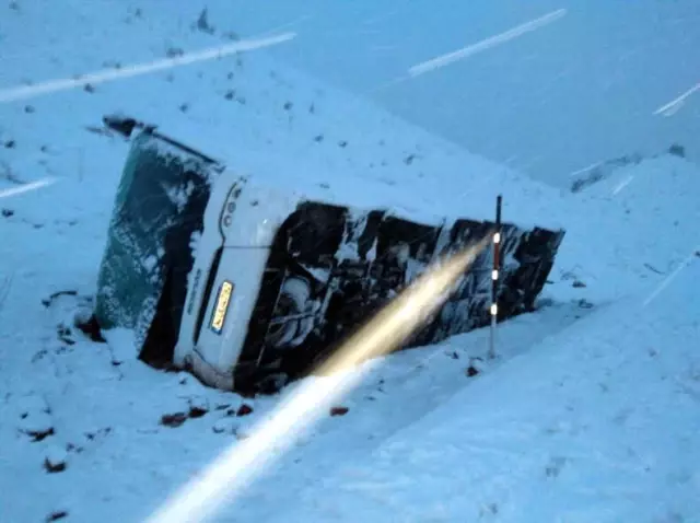 Muş'ta Yolcu Otobüsü Dereye Uçtu: 6 Ölü, 29 Yaralı