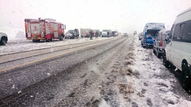 Muş'ta Yolcu Otobüsü Dereye Uçtu: 6 Ölü, 29 Yaralı