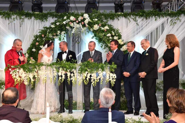 Cumhurbaşkanı Erdoğan, Denizli'de Nikaha Katıldı