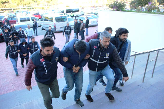 Karısıyla İlişkisi Olan Eski Ortağını Öldüren Koca, Cinayetten Önce Şarkıyla Mesaj Vermiş Karısıyla İlişkisi Olan Eski Ortağını Öldüren Koca, Cinayetten Önce Şarkıyla Mesaj Vermiş