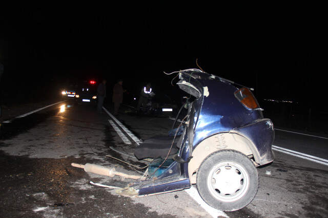 Kocaeli'de Feci Kaza: 7 Yaralı Kocaeli'de Feci Kaza! Otomobillerden Biri İkiye Bölündü: 7 Yaralı