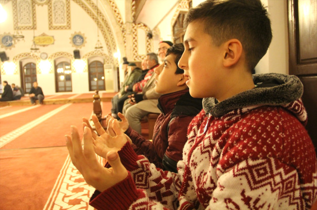 Anadolu'nun İlk Camisinde Afrin Operasyonuna Katılan Askerler İçin Dua Edildi