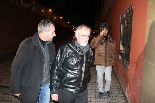 Sosyal Medyada Terör Propagandası Yapan Emekli Öğretmen Gözaltına Alındı