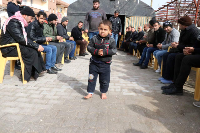 Kucağındaki Yetim Torununa Alışveriş Yaparken Roketin Hedefi Oldu YPG'li Teröristlerin Saldırısında Can Veren Yaşlı Adam, Kucağında Torunuyla Alışveriş Yapıyormuş