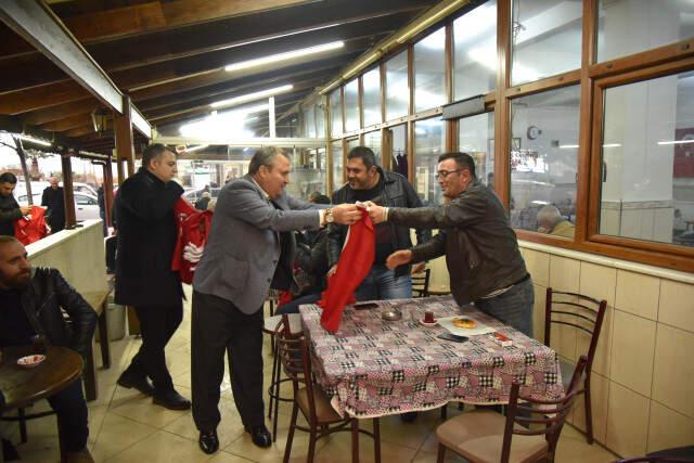 Zeytin Dalı Harekatı'na Vatandaşlardan Türk Bayraklı Destek