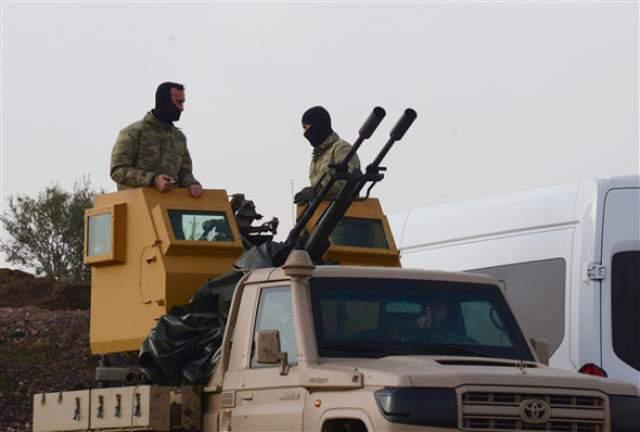 Zeytin Dalı'nda 3. Gün! ÖSO, Hem Afrin'de Hem de Münbiç'te YPG'li Teröristlerle Çatışıyor