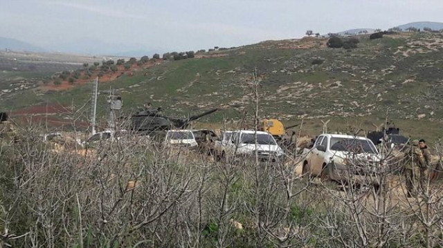 Zeytin Dalı'nda 3. Gün! ÖSO, Hem Afrin'de Hem de Münbiç'te YPG'li Teröristlerle Çatışıyor